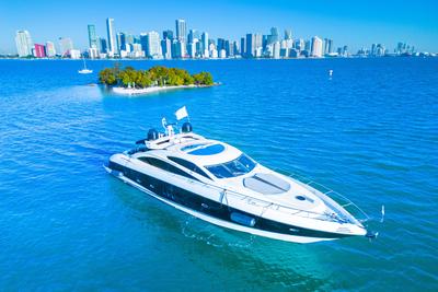 82ft Sunseeker Predator Power Mega Yacht in Miami!!🌊🌊