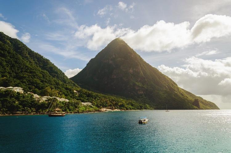 caribbean-sailing-vacations-st-lucia-boat-rental-yacht-charter-sailo