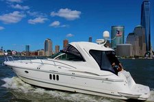 Luxurious 42' Cruisers Yacht