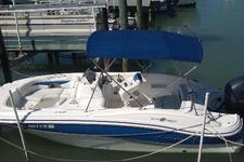 Speed around St. Pete with this Sundeck 203