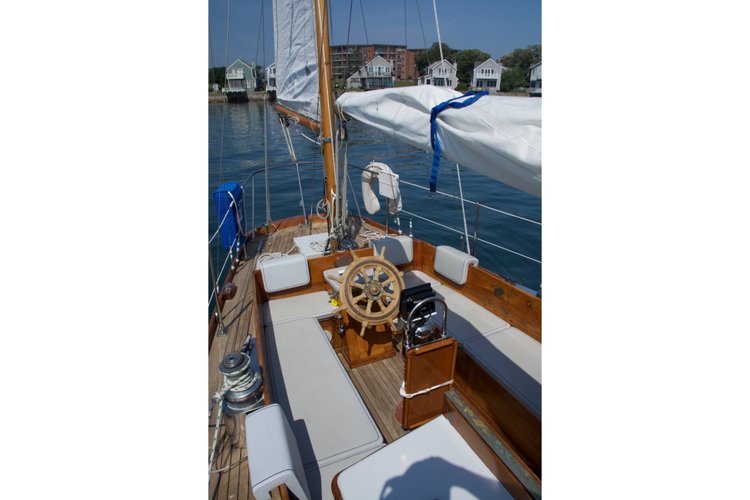 Boat Rental Newport, Rhode Island — Yacht Charters Newport RI Sailo