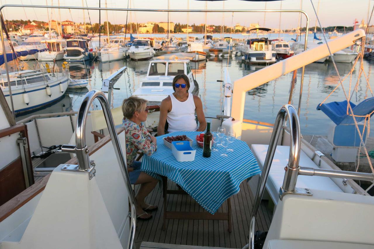 Trader Motor Boat Rental Zadar region, HR 7222 Sailo