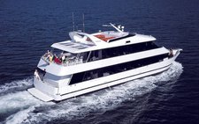 Have an unparalleled experience in Mooresville aboard this lavish motor yacht