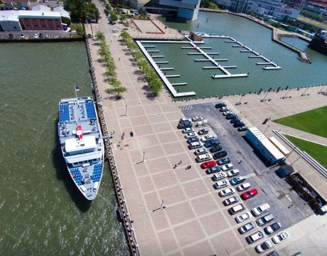 Boat Rental in Cleveland, Ohio Yacht Rides on Lake Erie from Sailo