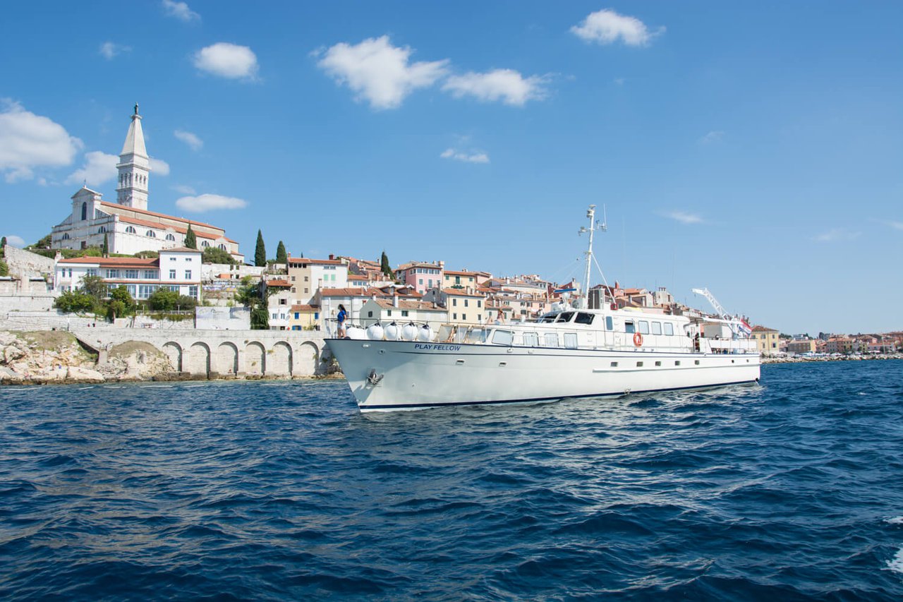 Split Motor Boat Rental Custom 9936 Sailo