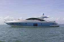 70' Italian Luxury Yacht With 3 Staterooms With Captain & Crew