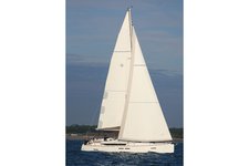 Set your dreams in motion with  Sun odyssey 439 and explore lovely Tahiti view