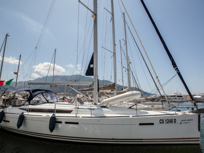 Castellammare di Stabia Sun Odyssey 439 Sailboat 43.8’ Rental 33513 Sailo