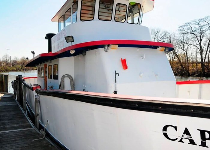 Motor 111.0’ Custom Boat Rental in Detroit 37145 Sailo