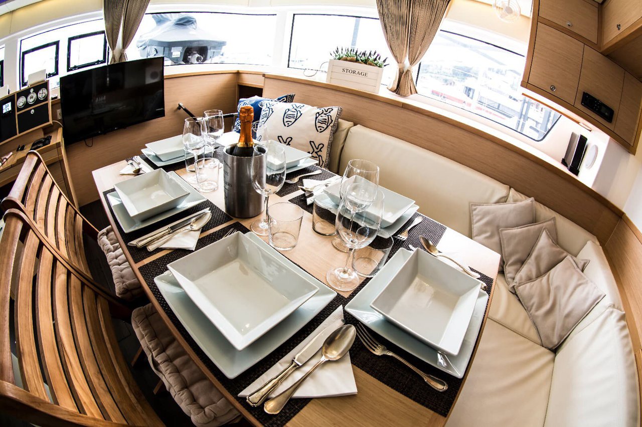 Castellammare di Stabia Lagoon 52F Sailboat 52.0’ Rental 18773 Sailo