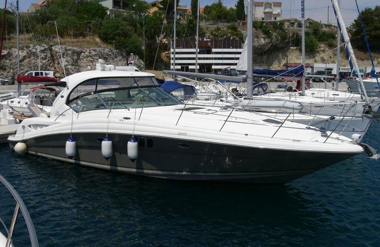Boat rental in , 