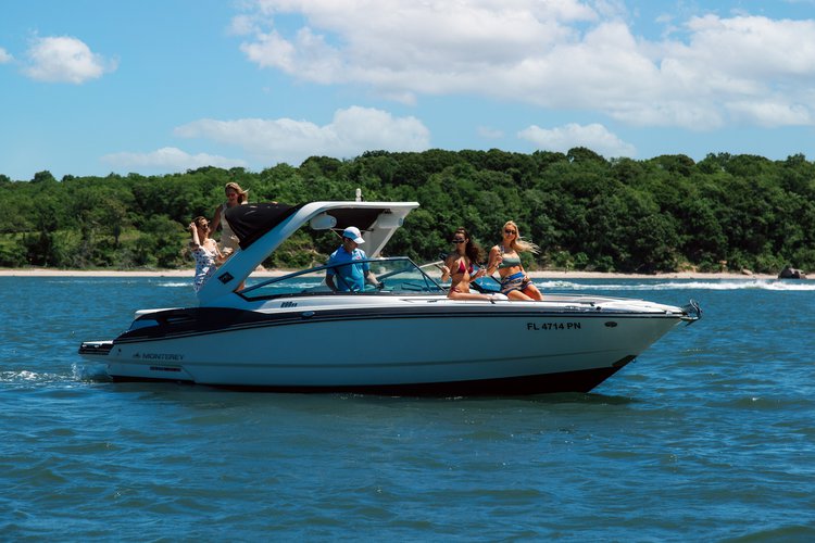 Luxury Motor Boat Rental Sag Harbor, NY Monterey Ski and wakeboard