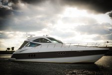 Lux Sport Yacht
