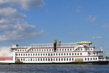 Dine & Wine in New Jersey on board this splendid party vessel