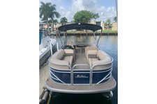 Pontoon Boat for Rent