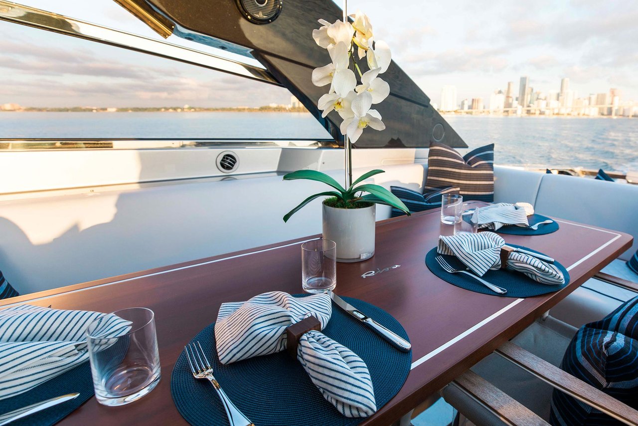 Riva Yacht 50945 Luxury Motor Boat Rental Sag Harbor, NY Sailo