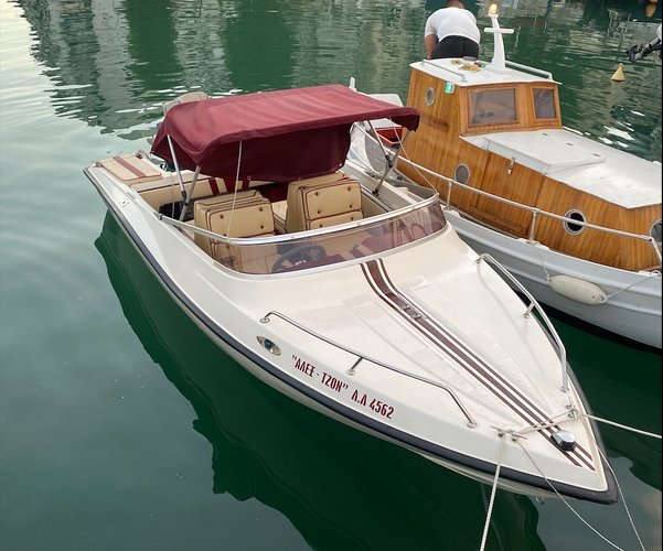 Motor Boat Rentals in Alimos, Greece | Sailo