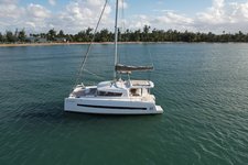 Sail in Style: Captained Charter for Unforgettable Adventures