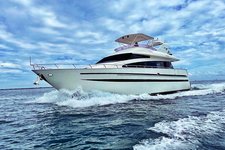 ⛱️Enjoy the Water in Style with this 72' Yacht Charter in Miami⛱️
