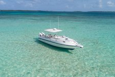 Crewed Boat Charter on Harbour Island