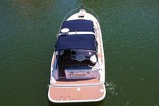 GET 1HR FREE Beautiful Searay 300 Party Boat