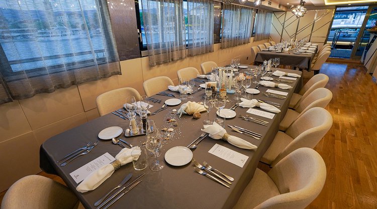 Discover Split surroundings on this Motoryacht  boat