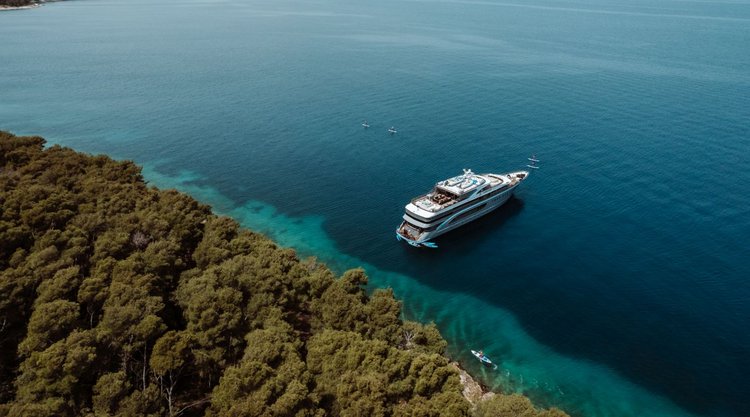 Up to 24 persons can enjoy a ride on this Motor yacht boat