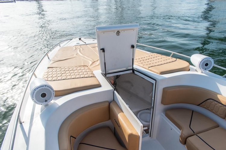 Boat for rent Eduardoño 38.0 feet in Marina Santacruz, Colombia