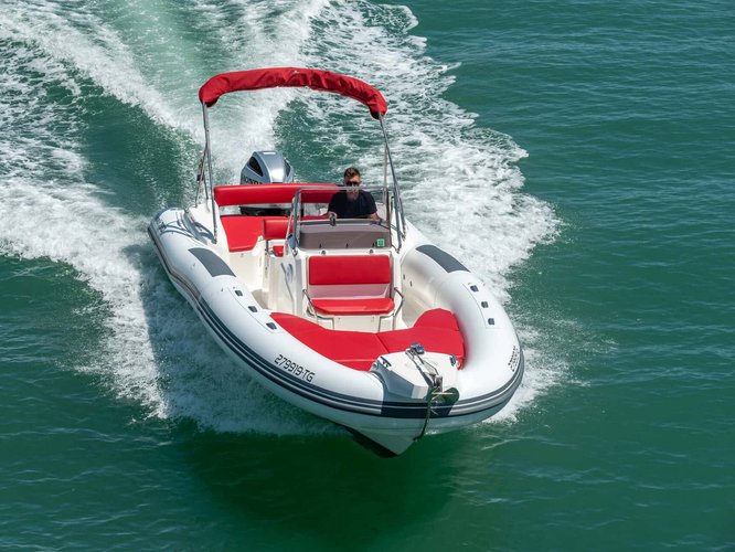 Enjoy luxury and comfort on this  Marlin 790 Dynamic in Trogir