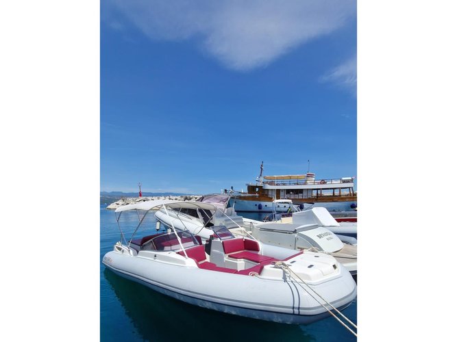 Relax and have fun on this gorgeous motor boat charter