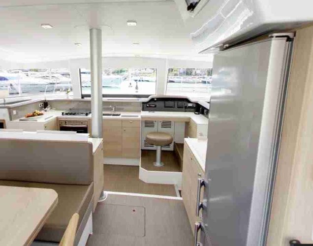 Discover Campania surroundings on this Bali 4.1 - 4 cab. Catana Group boat