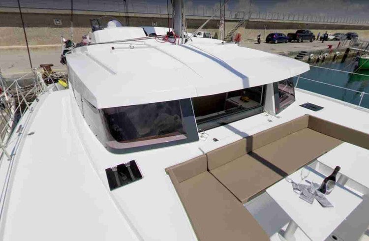 Up to 10 persons can enjoy a ride on this Catamaran boat