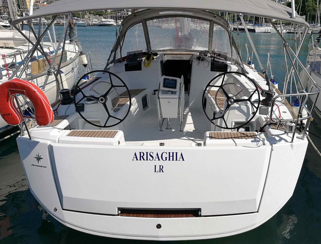 Monohull boat rental in Campania, Italy