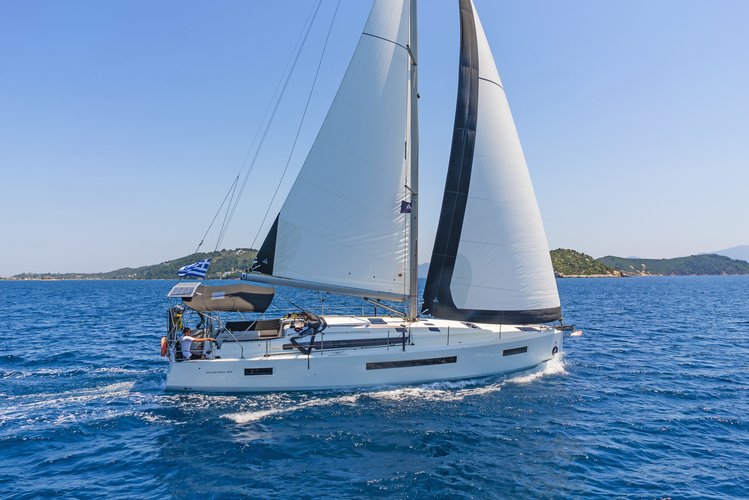 47.3 feet Jeanneau in great shape