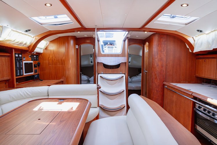This 49.1' Jeanneau cand take up to 10 passengers around Seget Donji