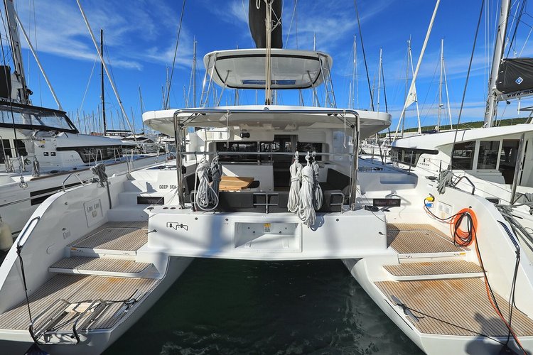 Charter this amazing sailboat in Zadar region