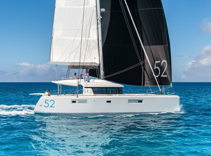 Beautiful sailboat for rent, ideal for fun in the sun