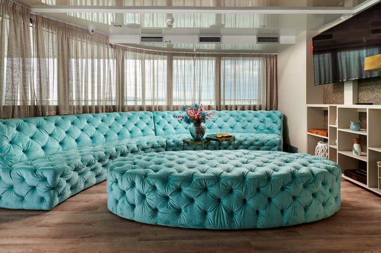 Up to 28 persons can enjoy a ride on this Motor yacht boat