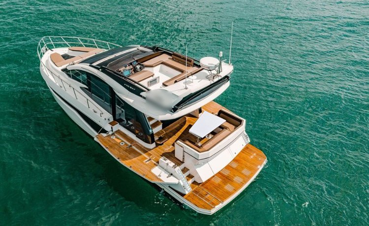50.0 feet Custom in great shape