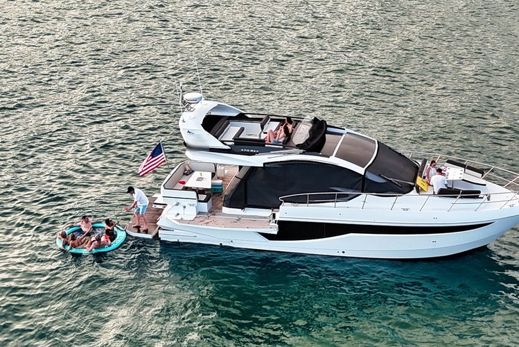 Boat rental in St Petersburg, FL