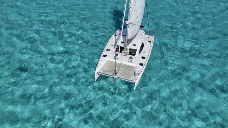 Cancún Private Catamaran with Snorkel and Open Bar