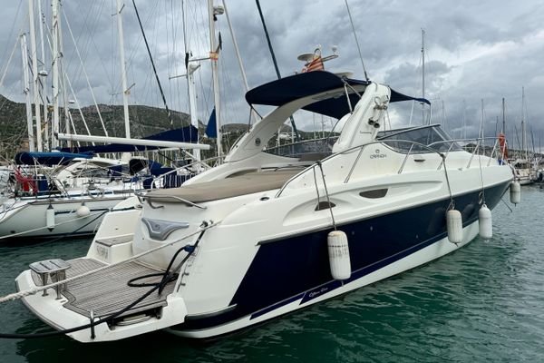 Cranchi's 41.0 feet in golfe juan
