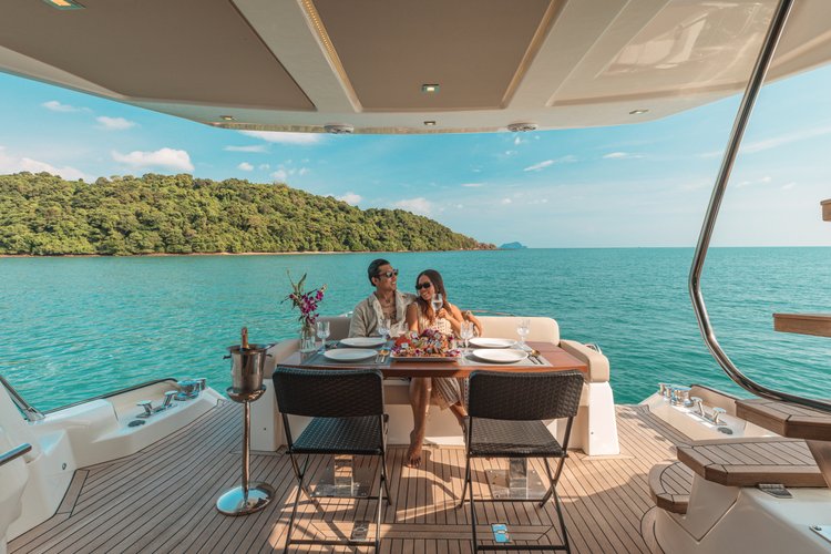 Up to 10 persons can enjoy a ride on this Motor yacht boat