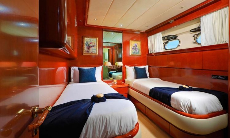Motor yacht boat for rent in Phuket