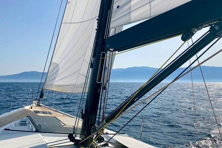 Up to 10 persons can enjoy a ride on this Beneteau boat