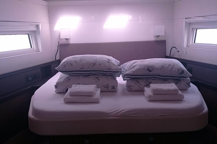 Monohull boat rental in Athens area/Saronic/Peloponese, Greece