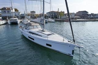 Boating is fun with a Beneteau in Athens area/Saronic/Peloponese