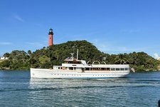 Beautiful and unique motor yacht for special events in Norwalk.
