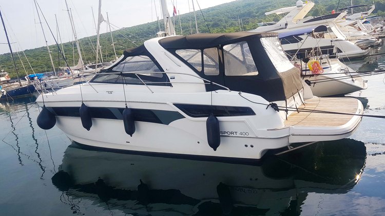 This 39.4'  cand take up to 6 passengers around Punat