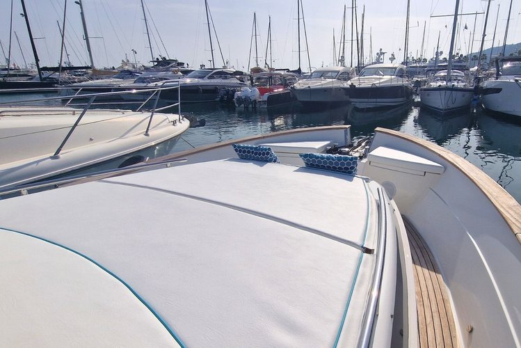 APREAMARE's 36.0 feet in golfe juan